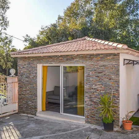 Holiday home Awesome In Mezzavia With Kitchen