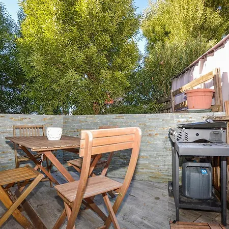 Awesome In Mezzavia With Kitchen Holiday home *